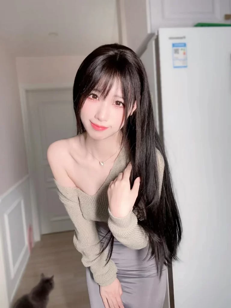 治愈系美学——解析“草莓粥粥爱吃肉”舰长图包的视觉密码！-橘喵
